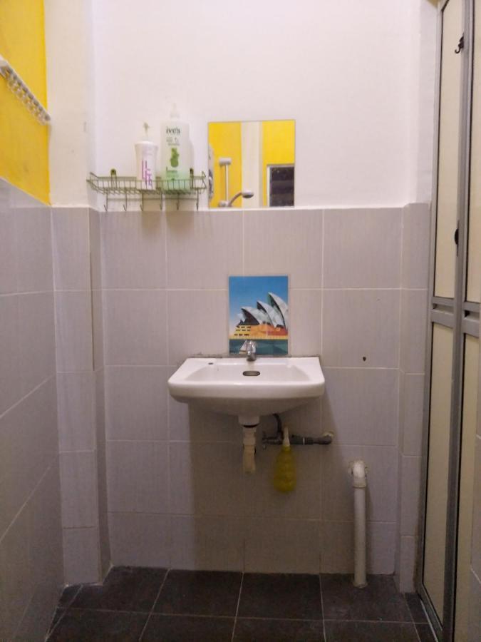 Joka-Joka Guesthouse Malacca Екстериор снимка